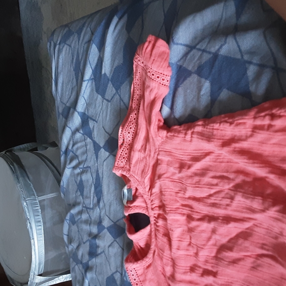 Pink shirt - Picture 3 of 3